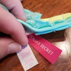 Victoria's Secret Swim - VS swim suit top Victoria's Secret Swim - VS swim suit top